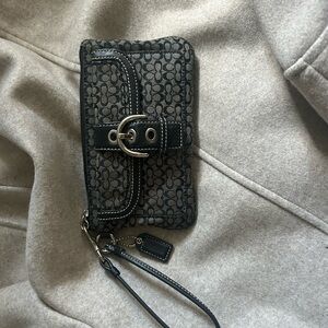 Vintage Coach soho signature Wristlet Wallet